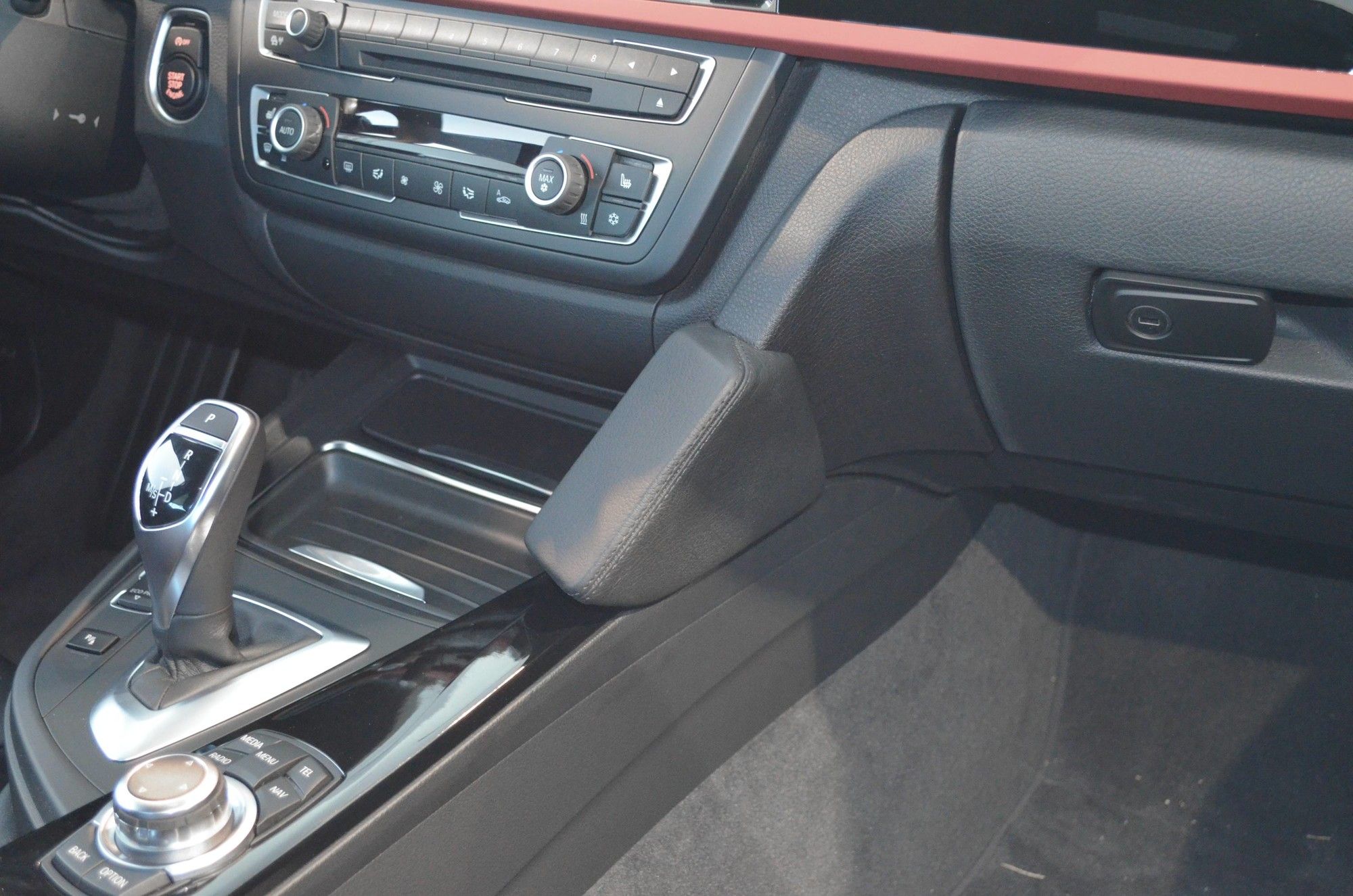 Kuda console BMW 3 serie (F30/31/34)  2012-2020