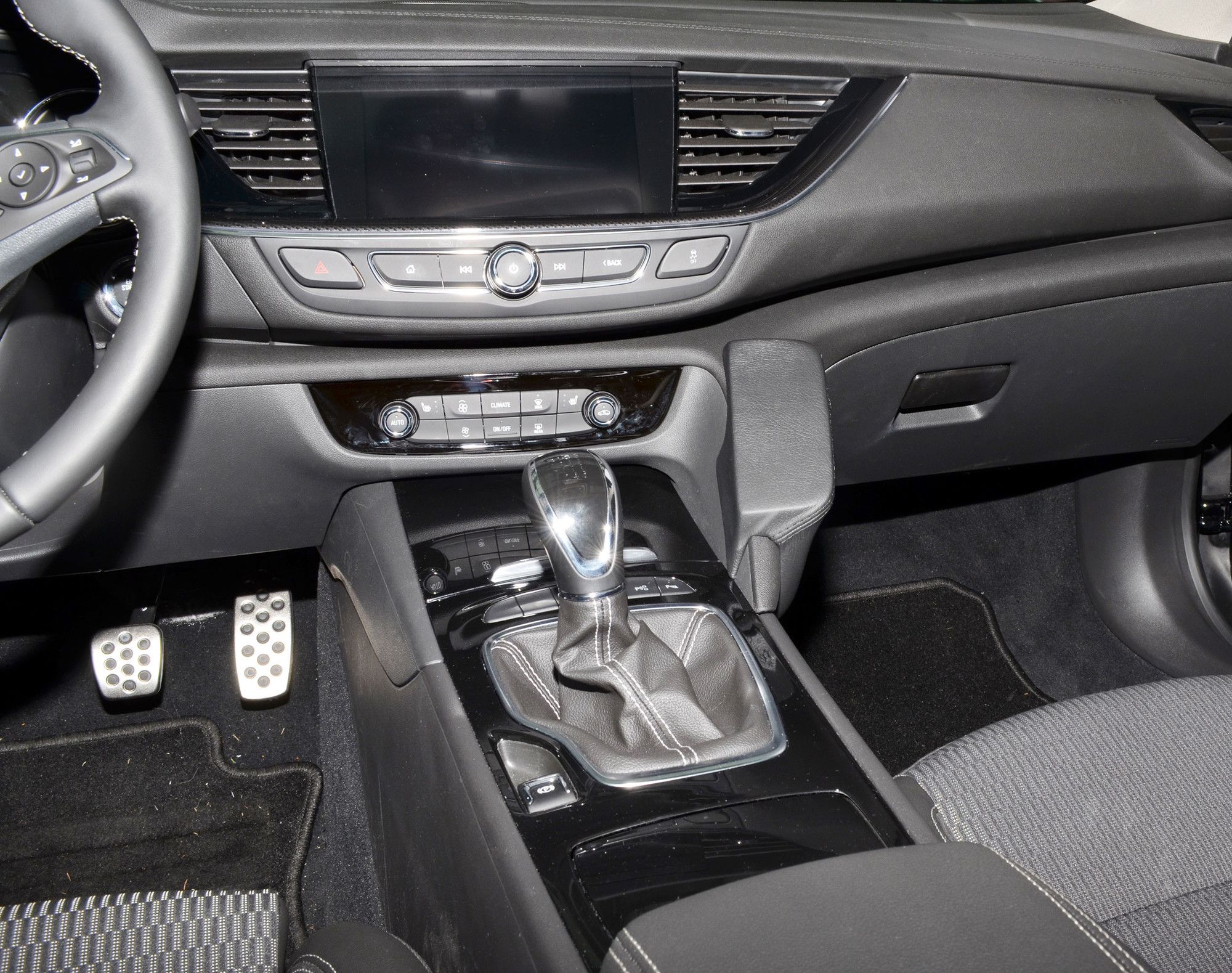 Kuda console Opel Insignia 17-22 Zwart (laag)