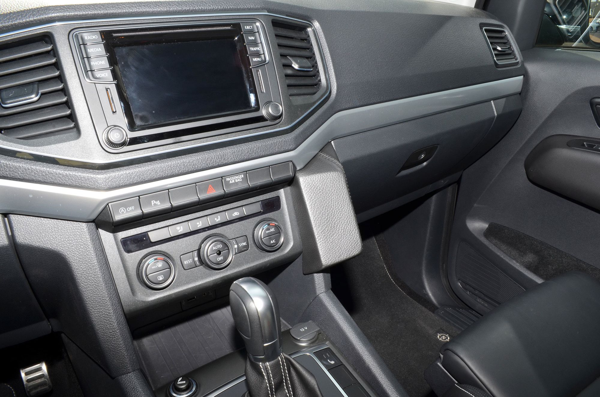 Kuda console VW Amarok 16-23 Zwart