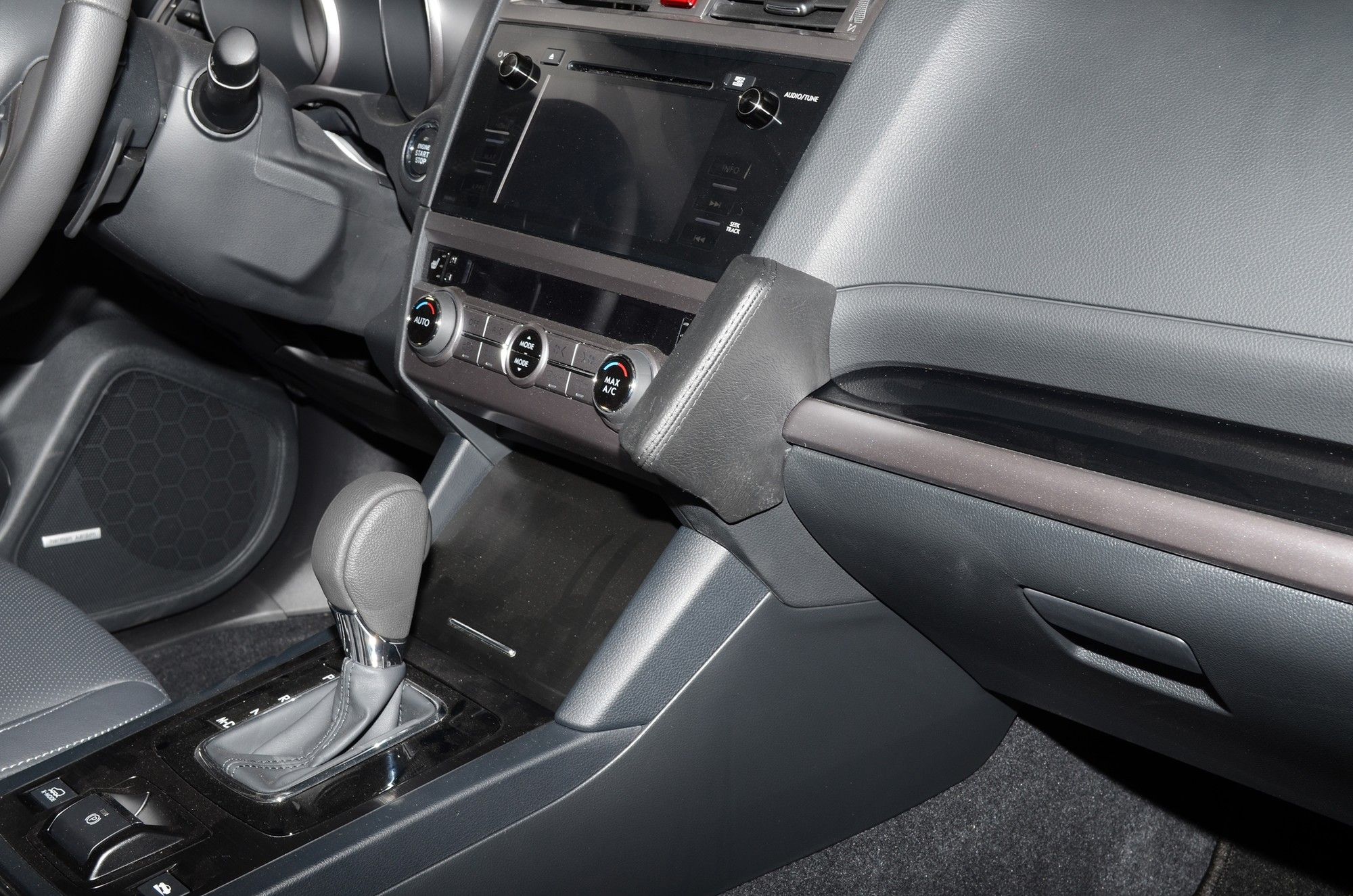 Kuda console Subaru Outback 2015-/ Legacy 2014- zwart