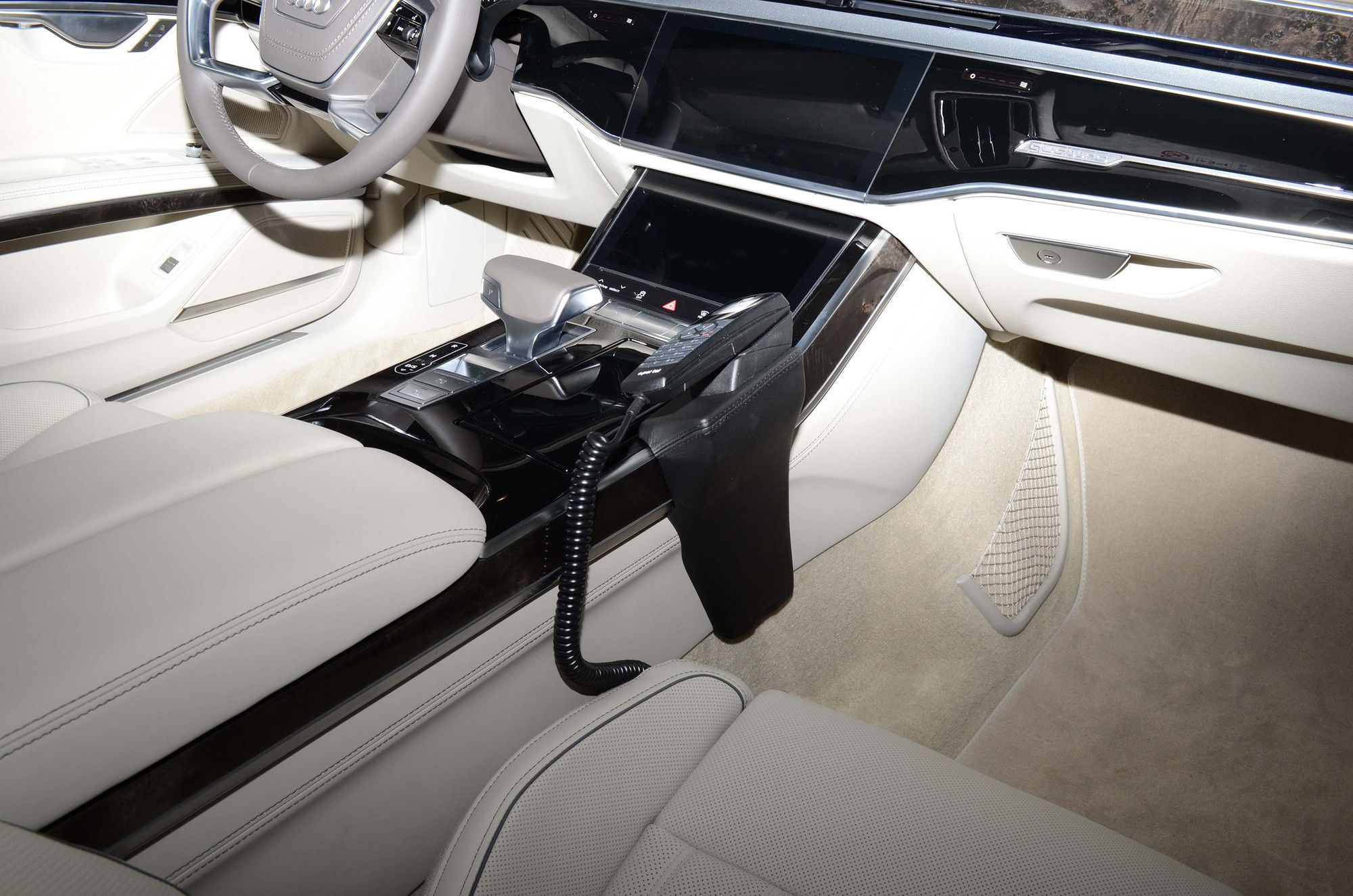 Kuda console Audi A8 17- Zwart