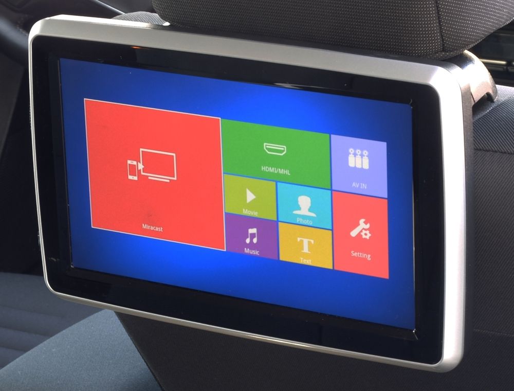 m-use Backseat 10,1" WiFi Display SD/USB/iR/FM/HDMi/MHL