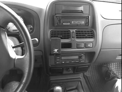Proclip Nissan King Cab 00-06/ Navara 00-05 Center mount.