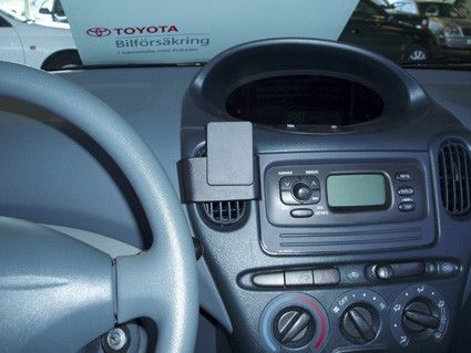 Proclip Toyota Yaris Verso 99-05 Center mount
