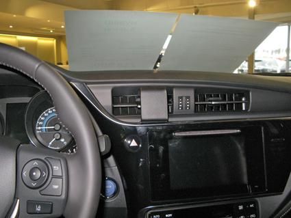 ProClip Toyota Auris 16-19 Center mount
