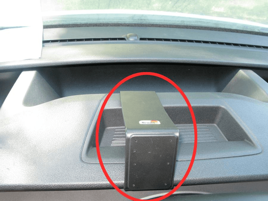 Proclip Ford Transit Custom 18- Center ONLY with DIN stereo