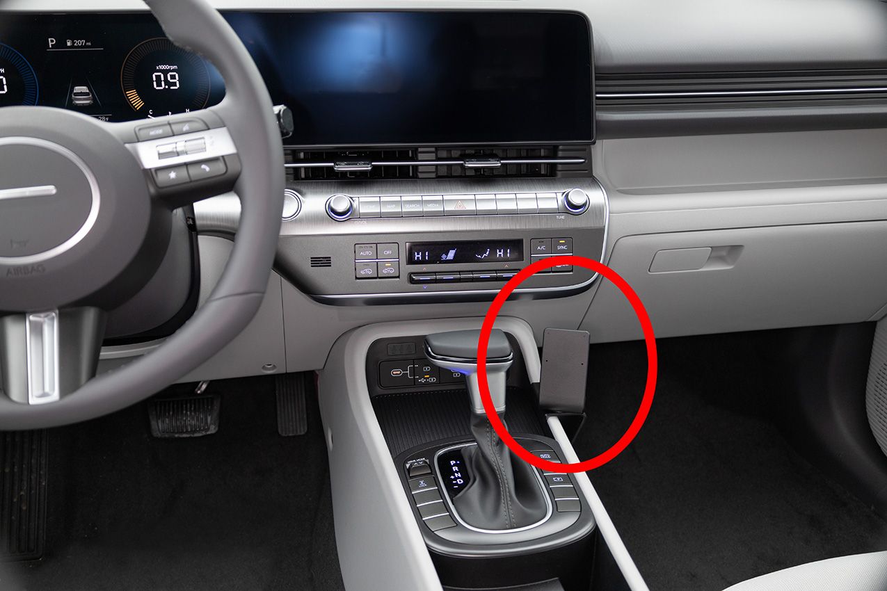 Proclip Hyundai Kona 24- Console mount-ONLY RWD
