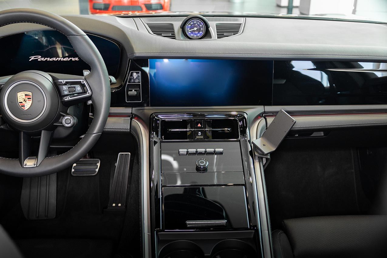 Proclip Porsche Panamera 25- Console mount