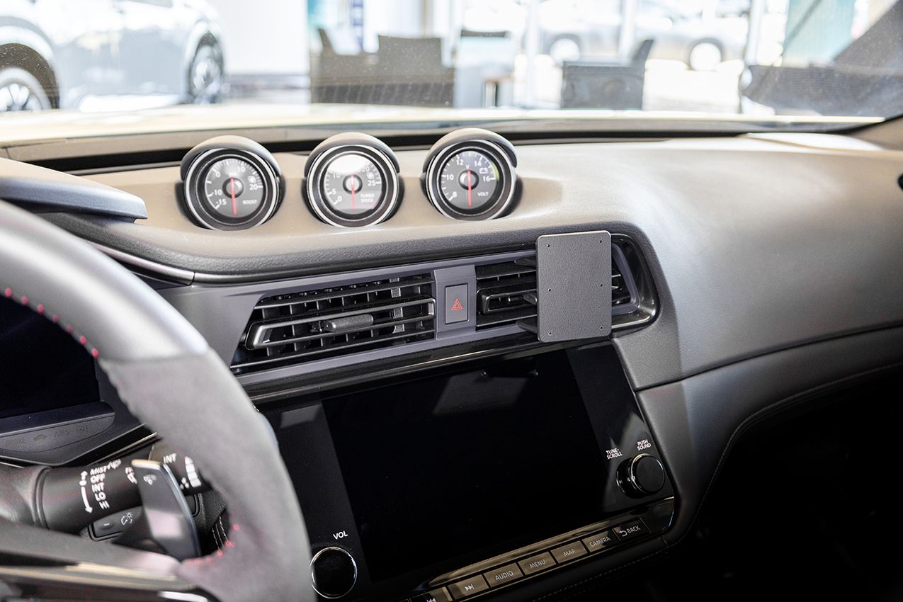 Proclip Nissan Z 23- Center mount