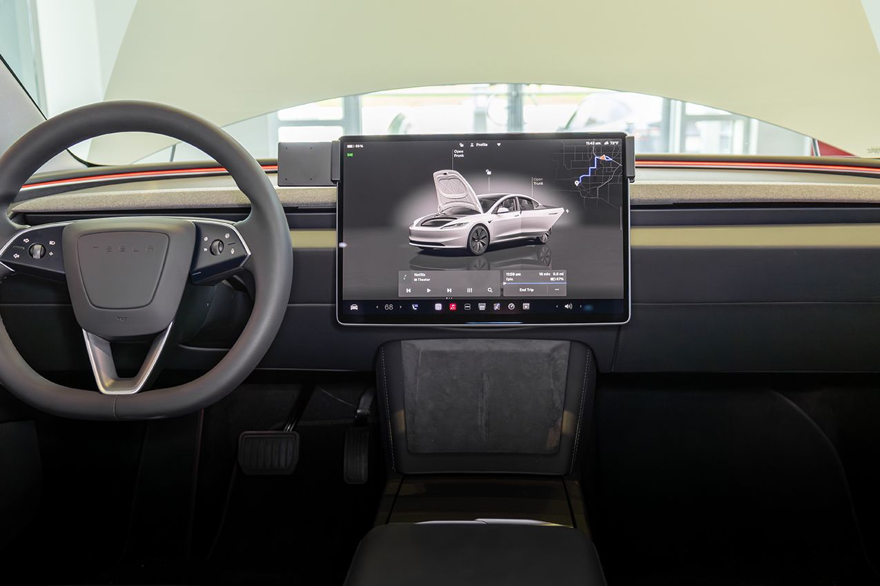 Proclip Tesla Model 3 24½- Center mount